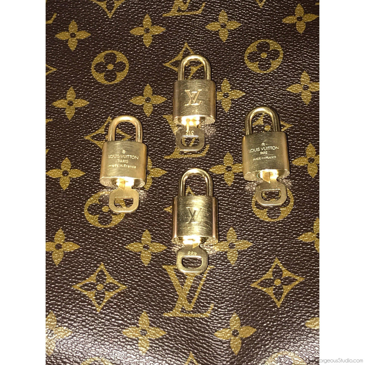 Louis Vuitton Lock and Key #312 with bracelet with Dust Bag and Box in 2023