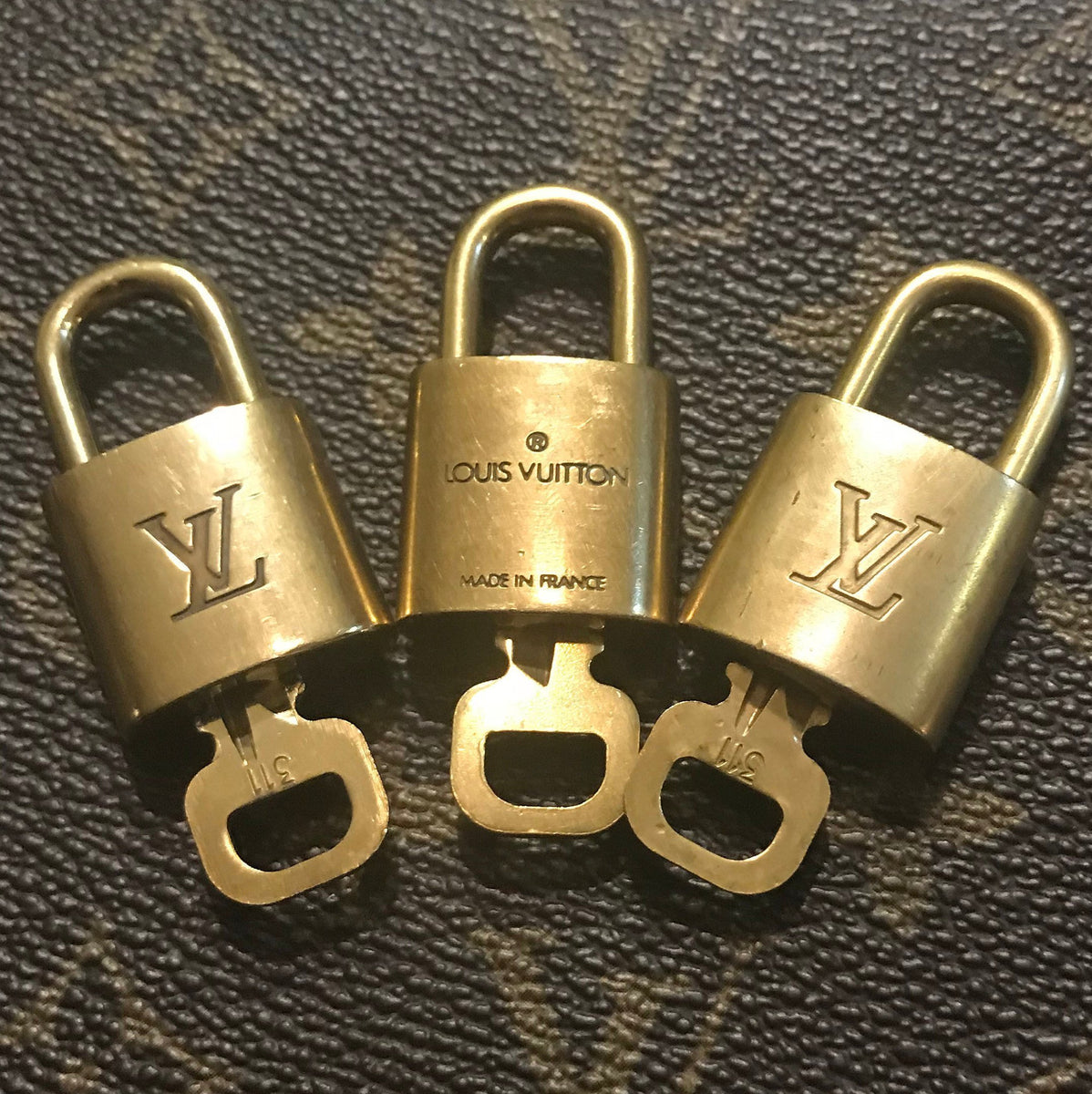 New Authentic Louis Vuitton PadLock Lock & Key for Bags Gold # 677