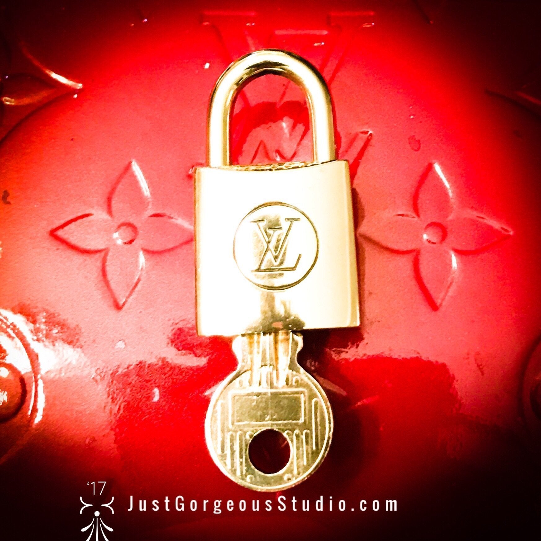 Louis Vuitton Lock + Key Reworked Toggle Closure Necklace – Vanilla Vintage