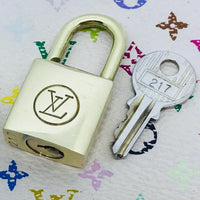 LOUIS VUITTON Vintage Metal LV Logo Lock Padlock & Two Key Set 207