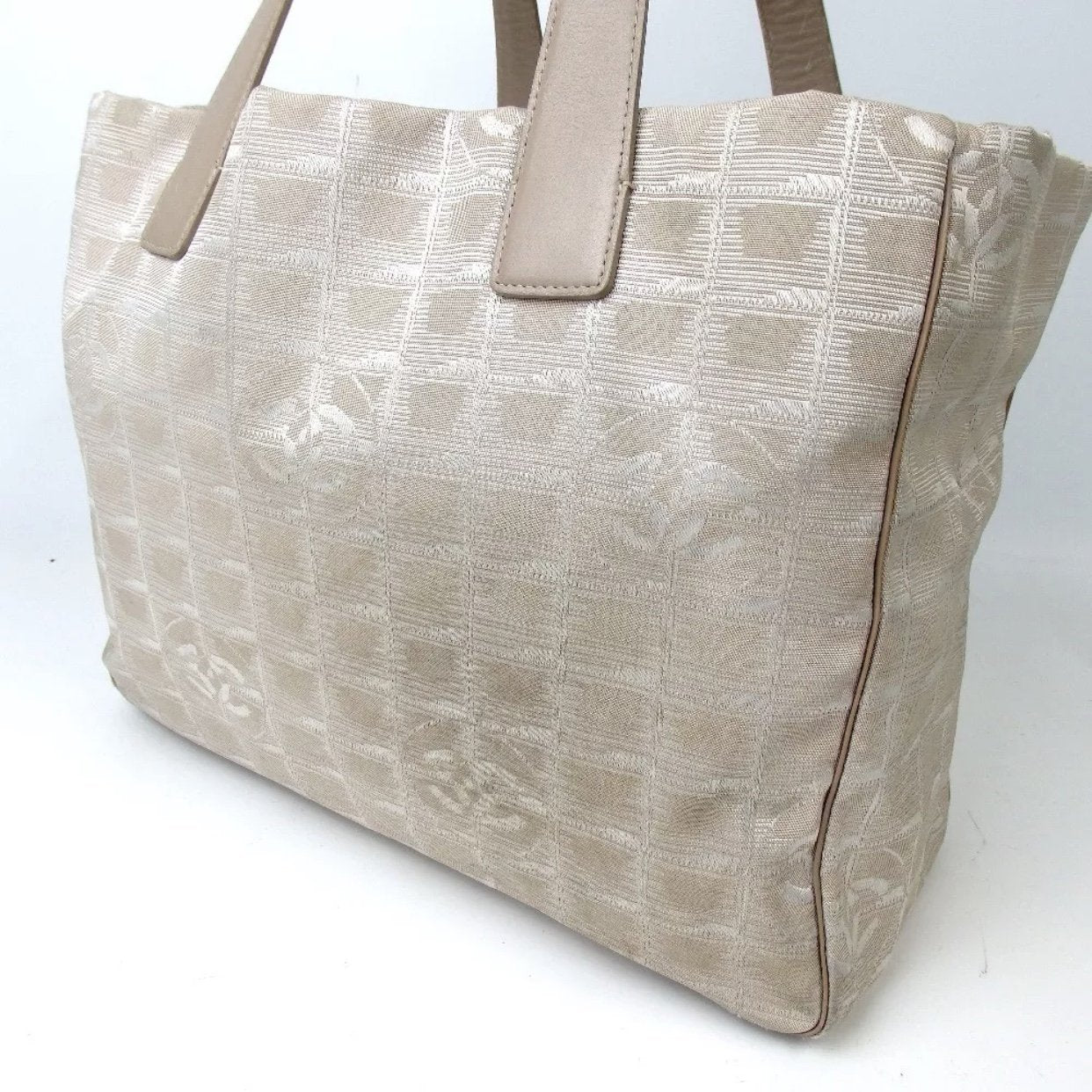 Chanel Large CC Travel Tote: Beige and Creme – Just Gorgeous Studio