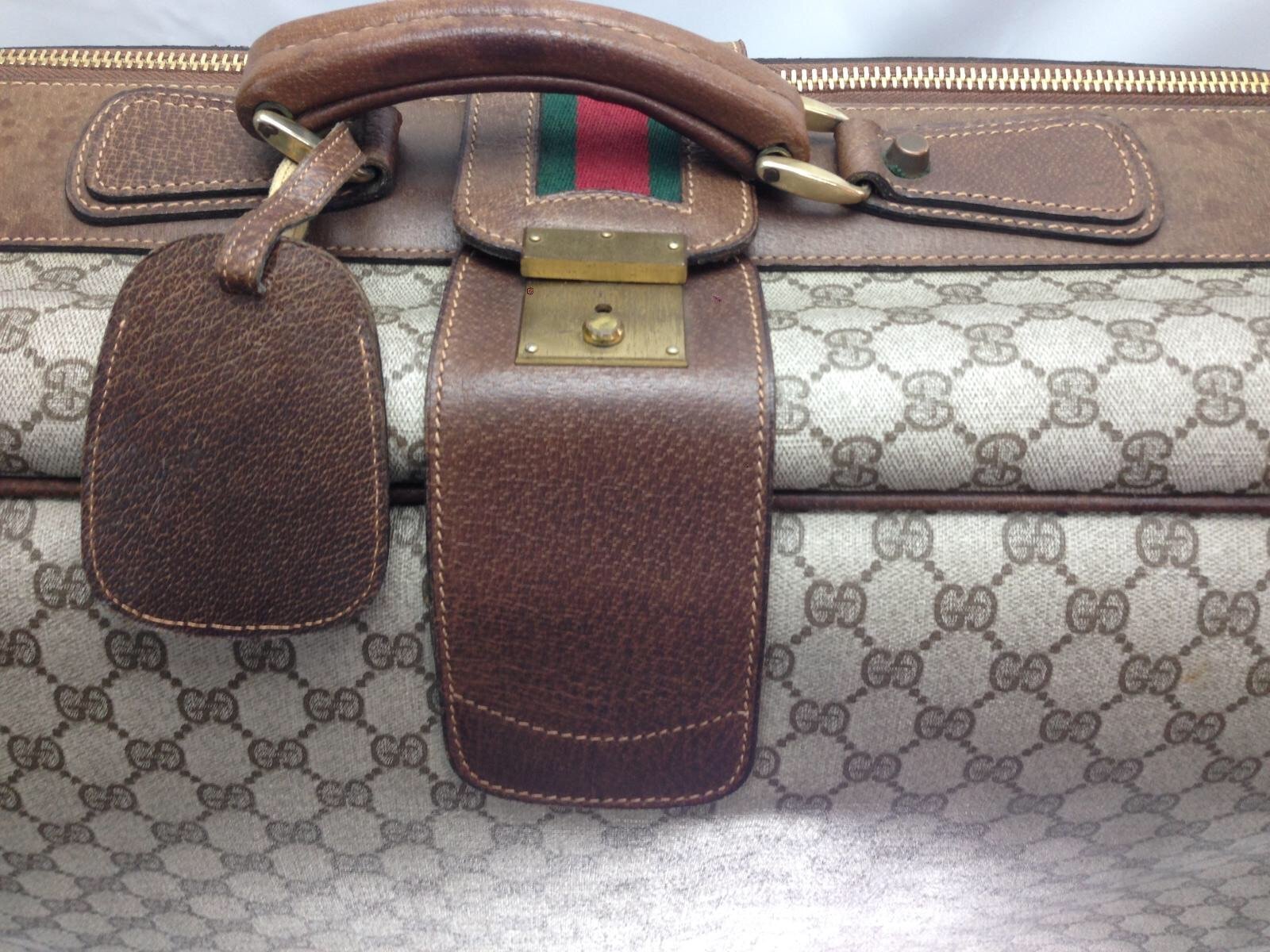 Gucci Trunk Supreme Canvas Medium Size Brown Bag Cloth ref.943217 - Joli  Closet