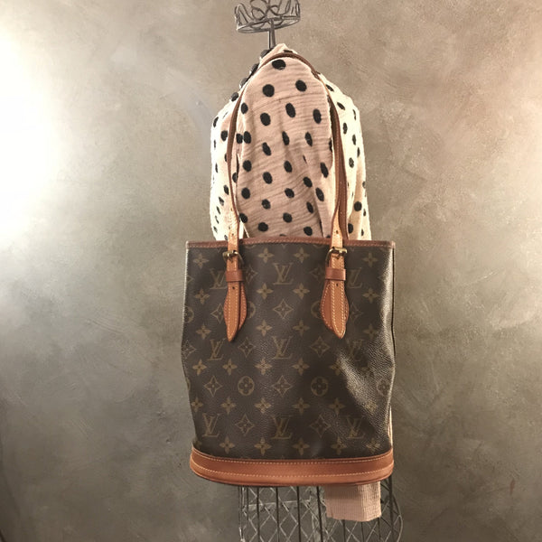 WHAT 2 WEAR of SWFL - Just in Louis Vuitton Bucket Bag PM w/pouch. Always  authentic - guaranteed. Open until 5:00! #louisvuitton #lv #fortmyers  #southwestflorida #designerresale