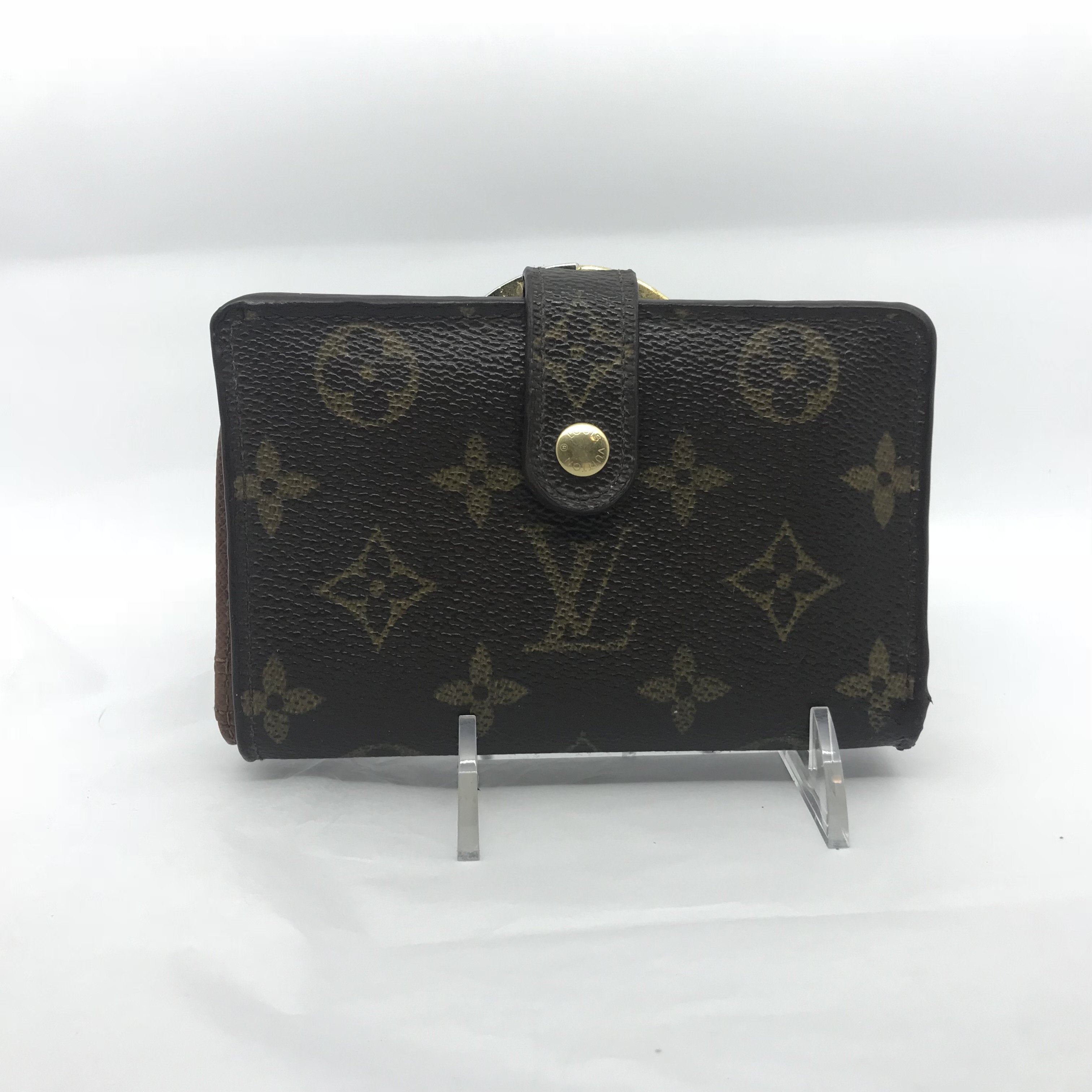 Louis Vuitton, Bags, 209 Authentic Louis Vuitton Kisslock Wallet In De