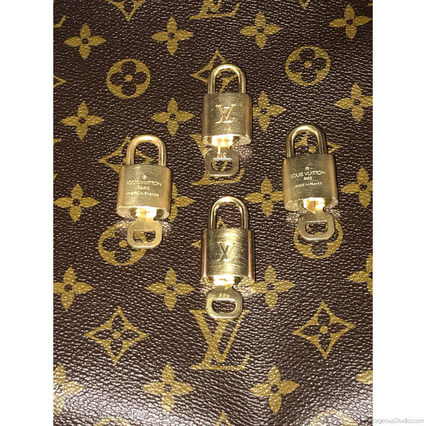 Louis Vuitton Speedy Lock and Keys set (New Condition) - Dust Bag