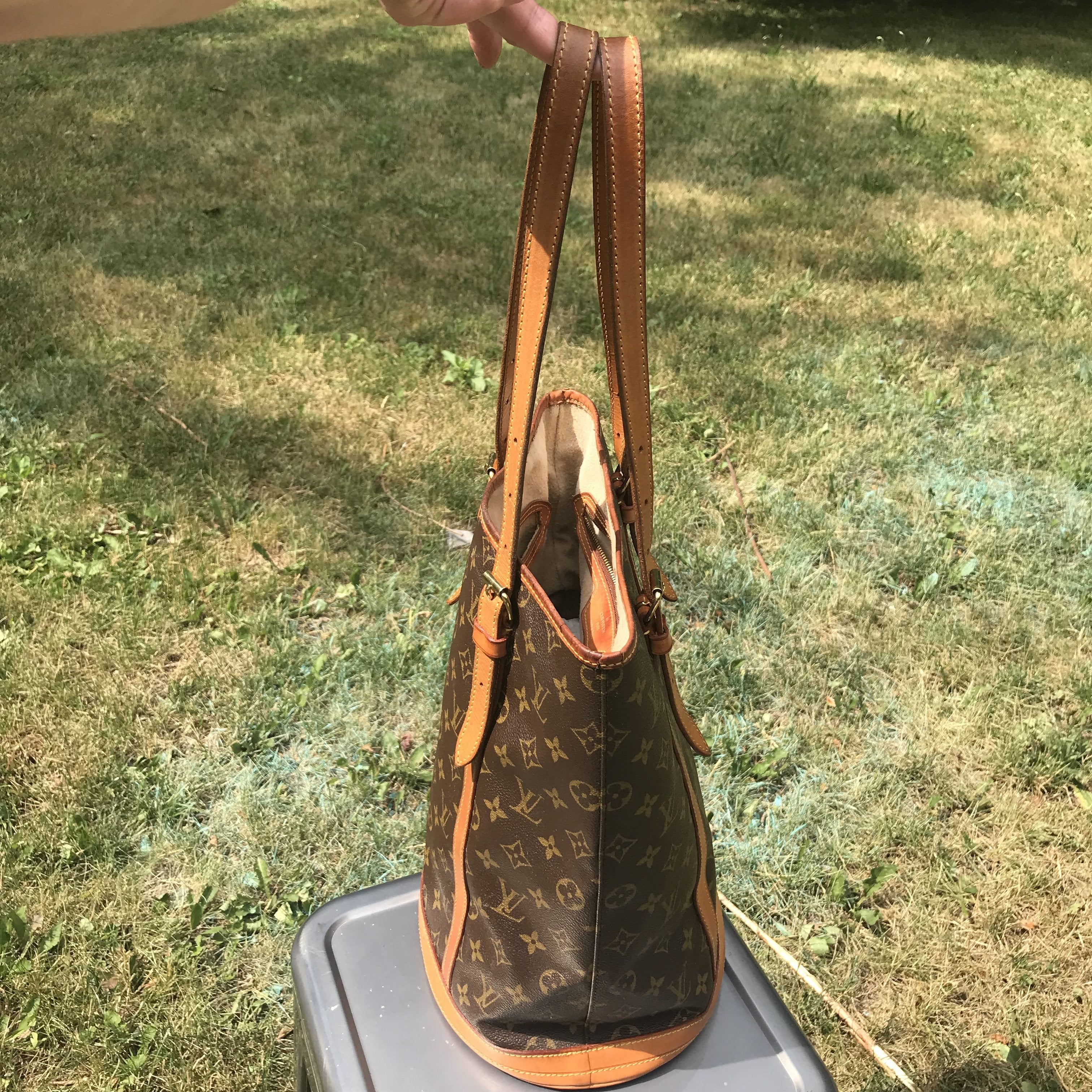 L.V Neverfull PM Monogram Like new condition With box, db, papers