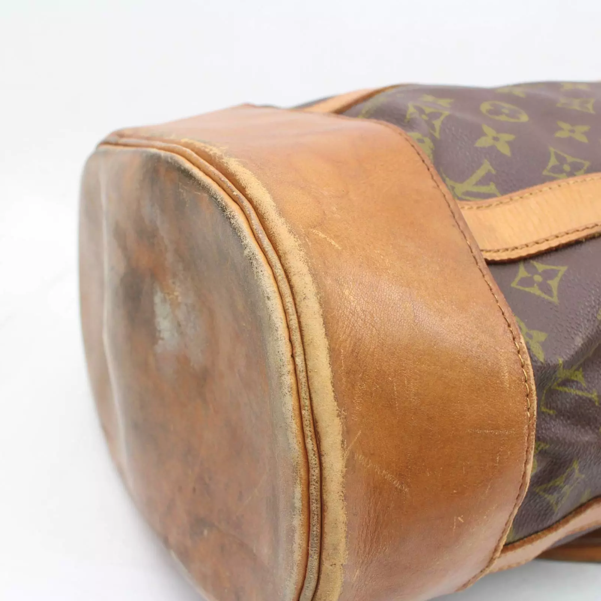 Authentic Louis Vuitton Monogram Randonnee GM Shoulder Bag M42244 LV 0946E