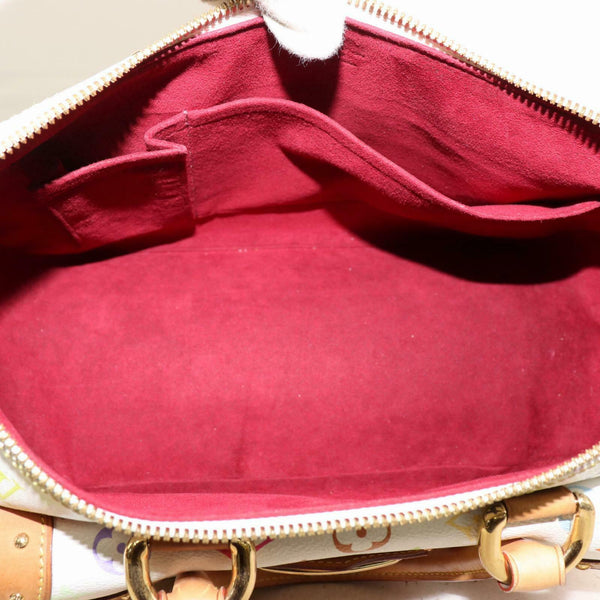 We are loving this gorgeous Louis Vuitton Rita bag!! Amazing