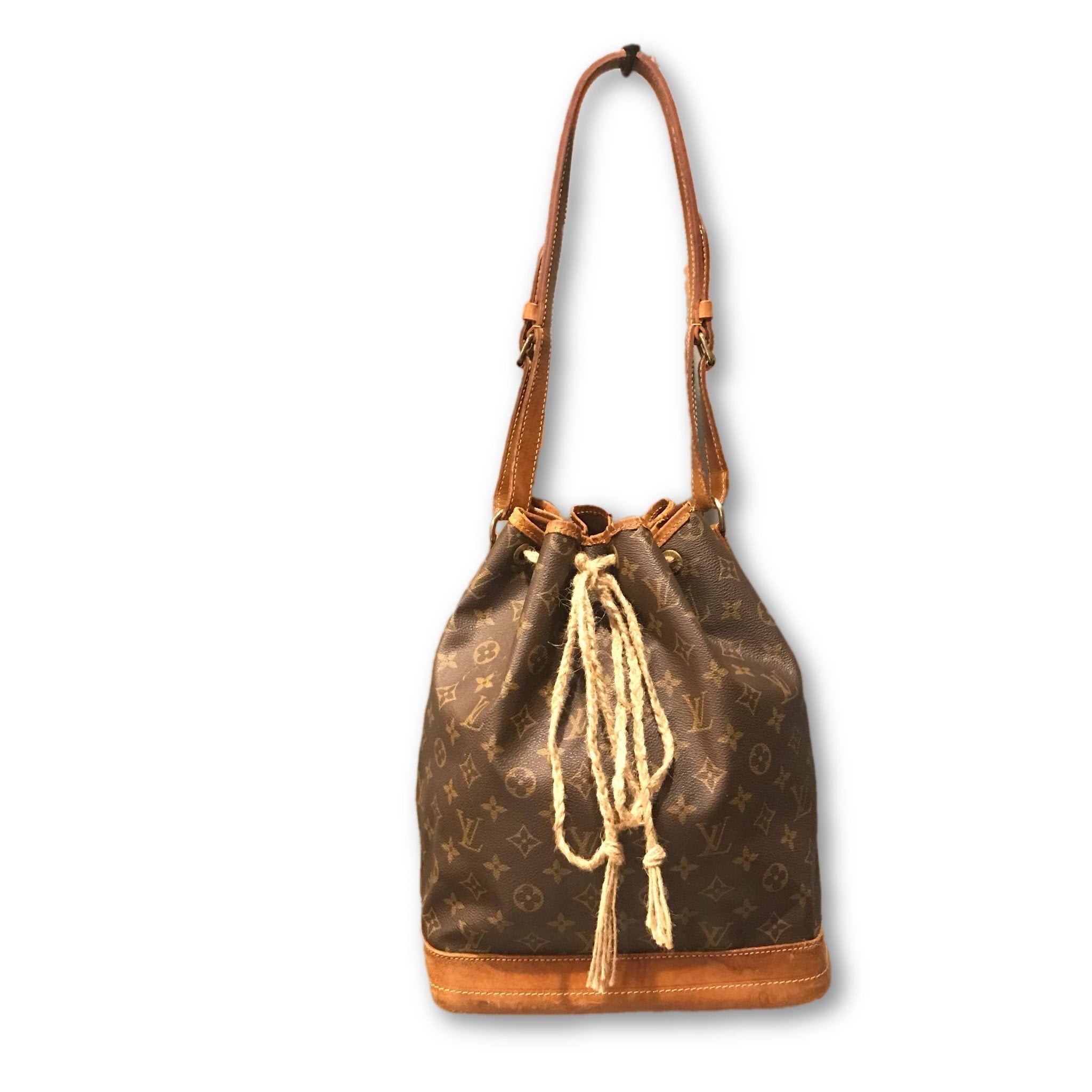 Louis Vuitton, Bags, Louis Vuitton Gm Noe Drawstring Shoulder Bucket Bag