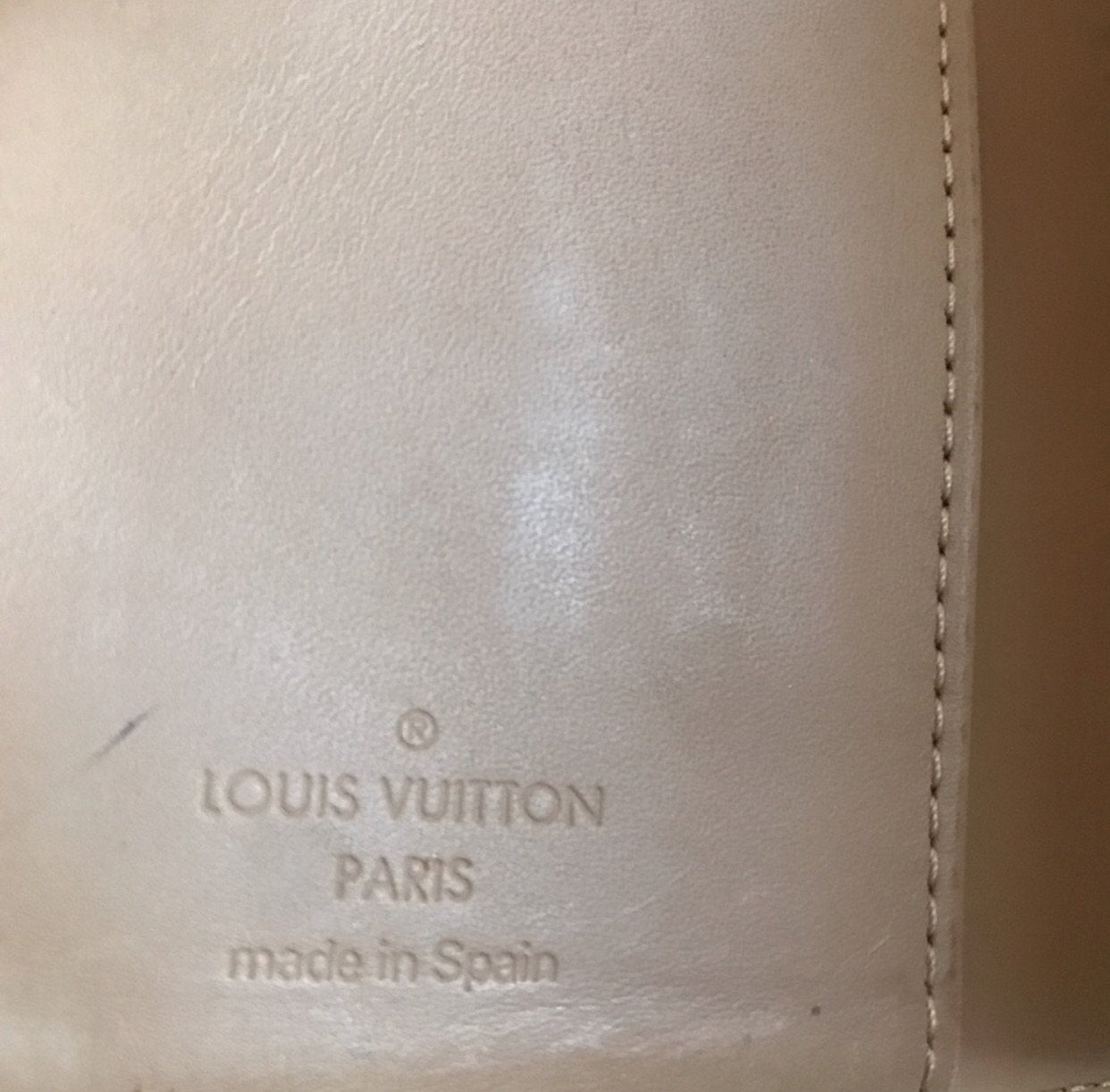 100% Guaranteed Authentic - Louis Vuitton Red Monogram Vernis Agenda PM –  Just Gorgeous Studio