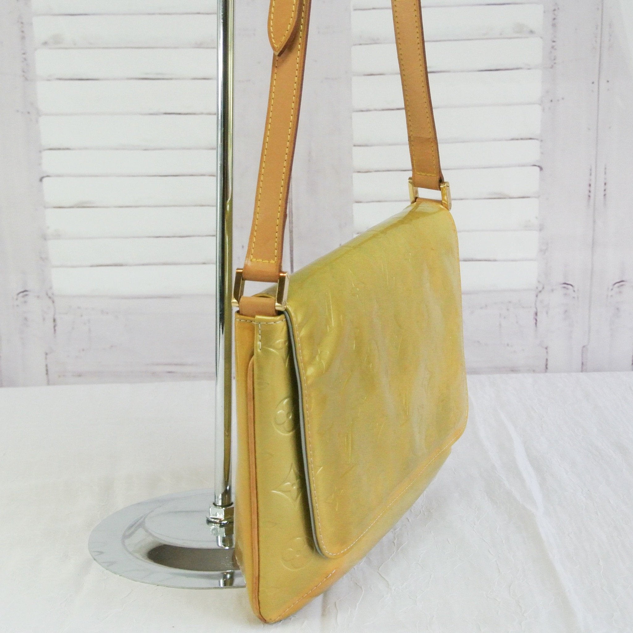 Louis Vuitton Monogram Vernis Thompson Street - Neutrals Shoulder Bags,  Handbags - LOU645487