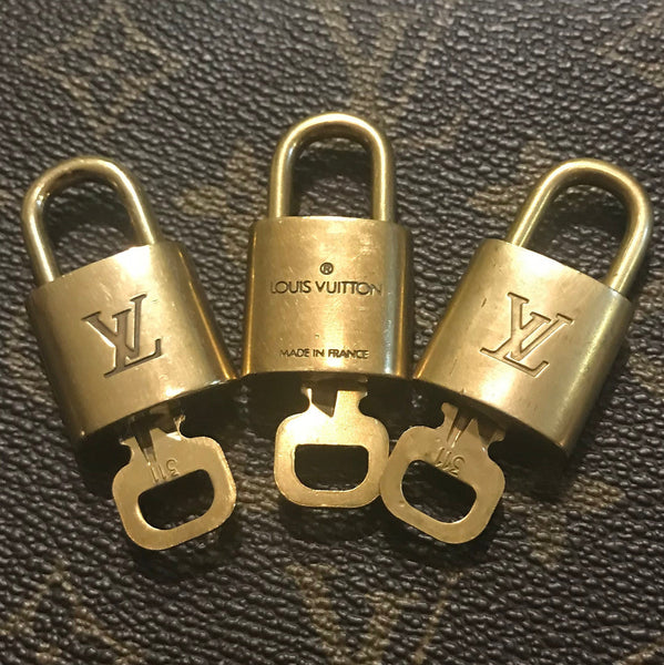 Authentic LOUIS VUITTON Lock And Key Set Padlock Made In France,no311