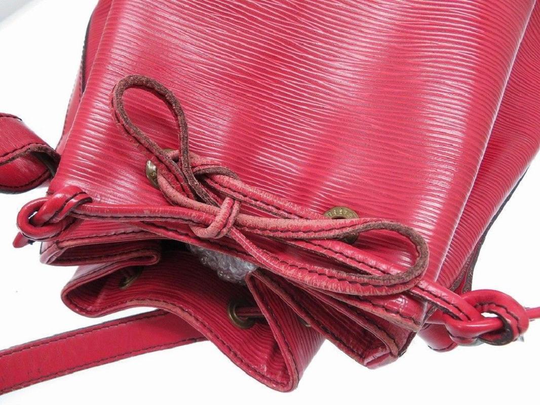 Noe GM Leather Shoulder Bag Tote