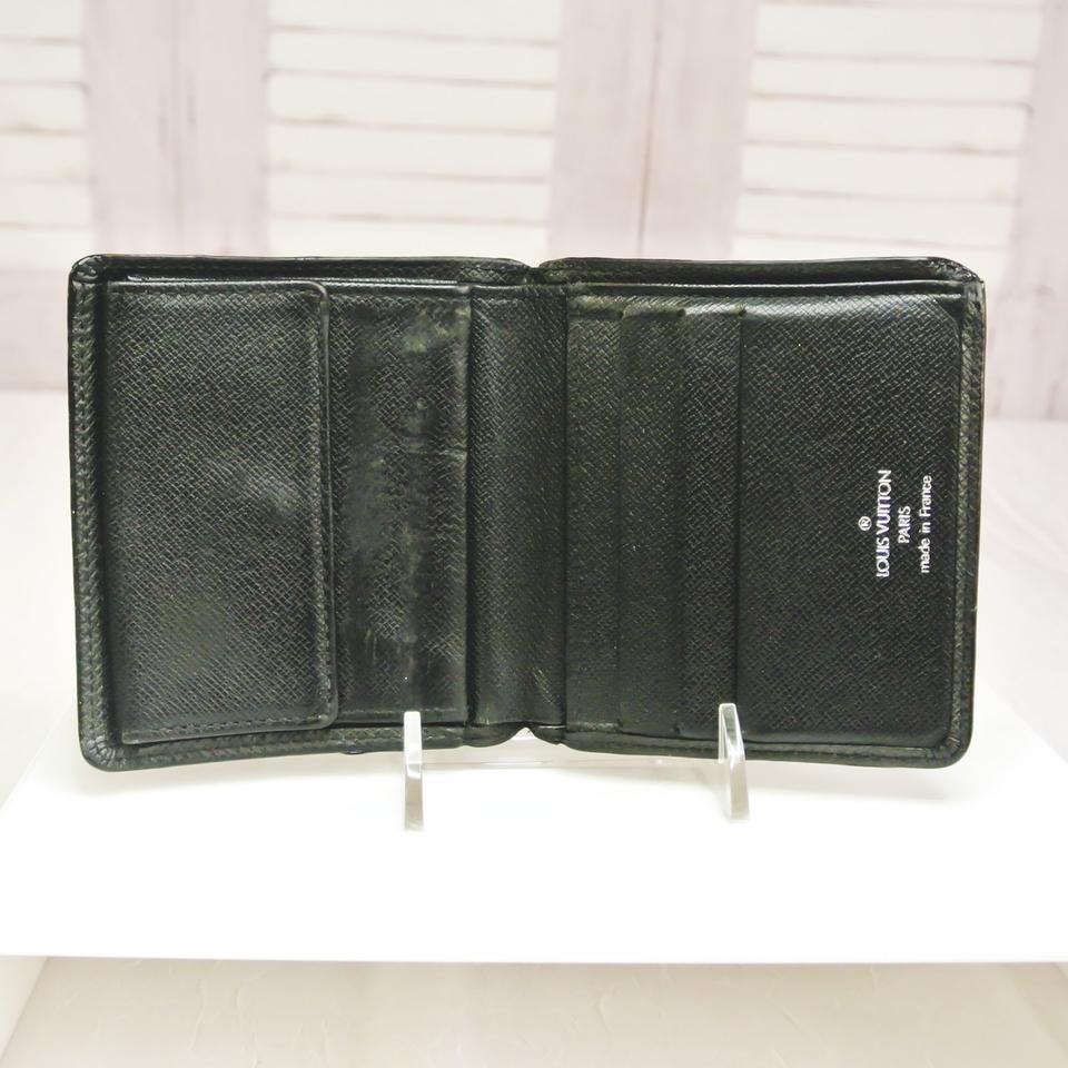 Louis Vuitton Unisex Vintage Taiga Leather Bifold Wallet