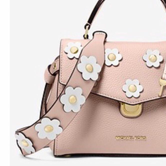 Michael Kors - Dear Valentine: our pretty pink handbags, like the